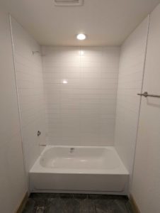 Basement tub surround2 grouted