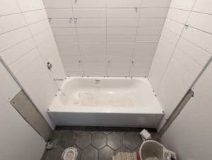 Basement tub surround2 set