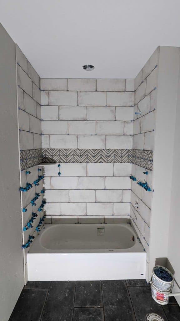 Basement tub surround set