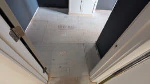 Laundry room floor to be tiled3