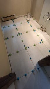 Bathroom tile set