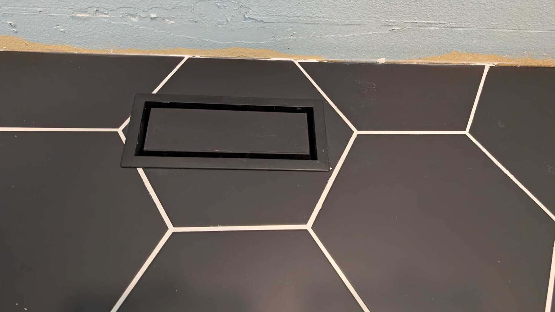 Tile-in register vent closeup Tile-in register vent closeup