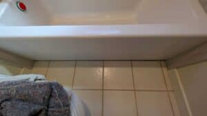 Joint to tub to be covered