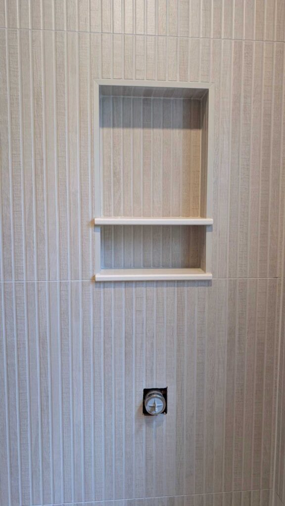 Fully finished niche Fully finished niche