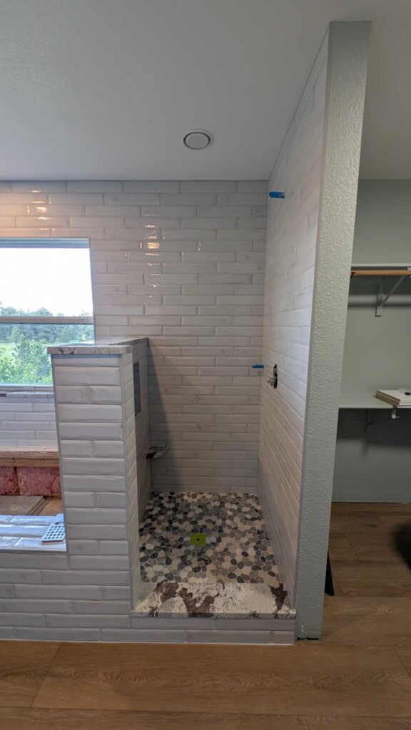 Shower and tub surround finished4