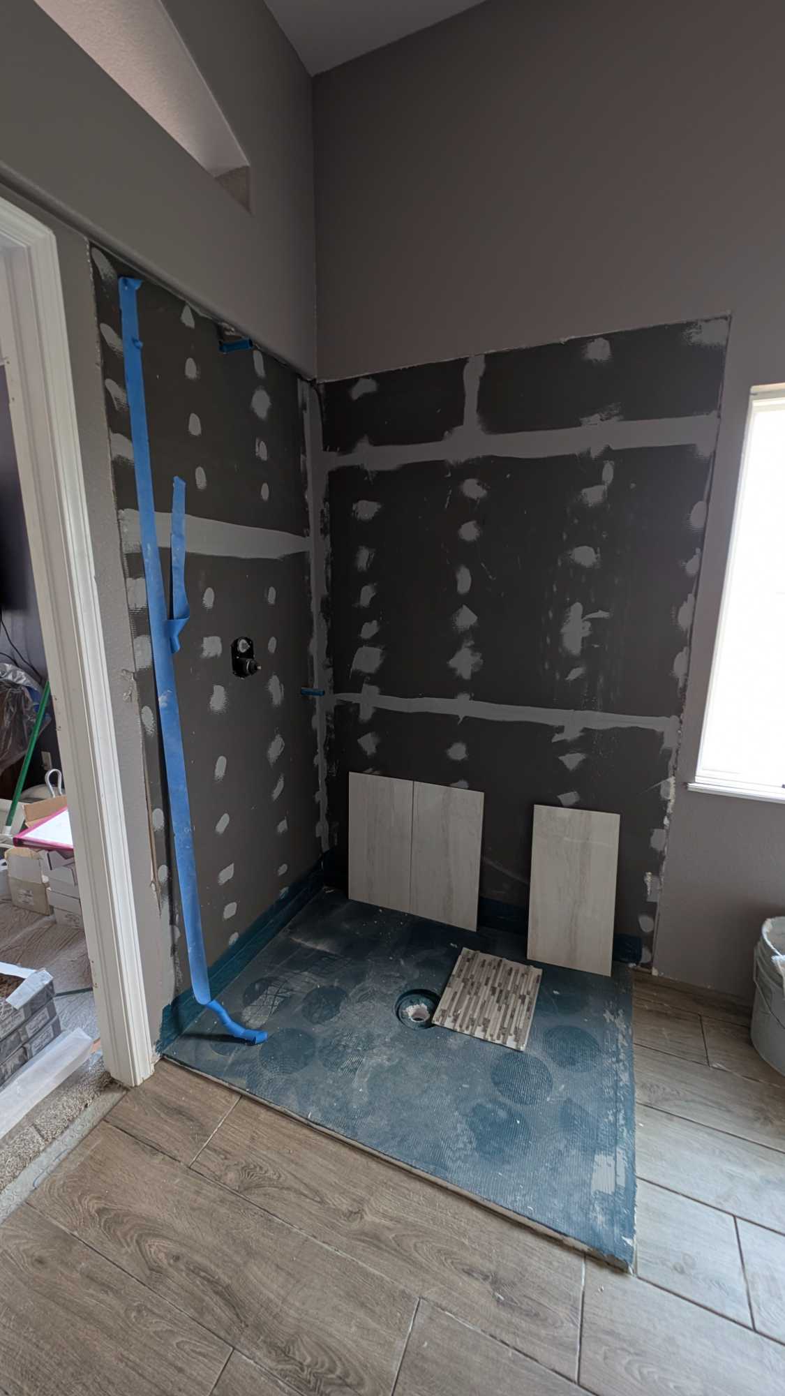 The layout and plan for the master shower