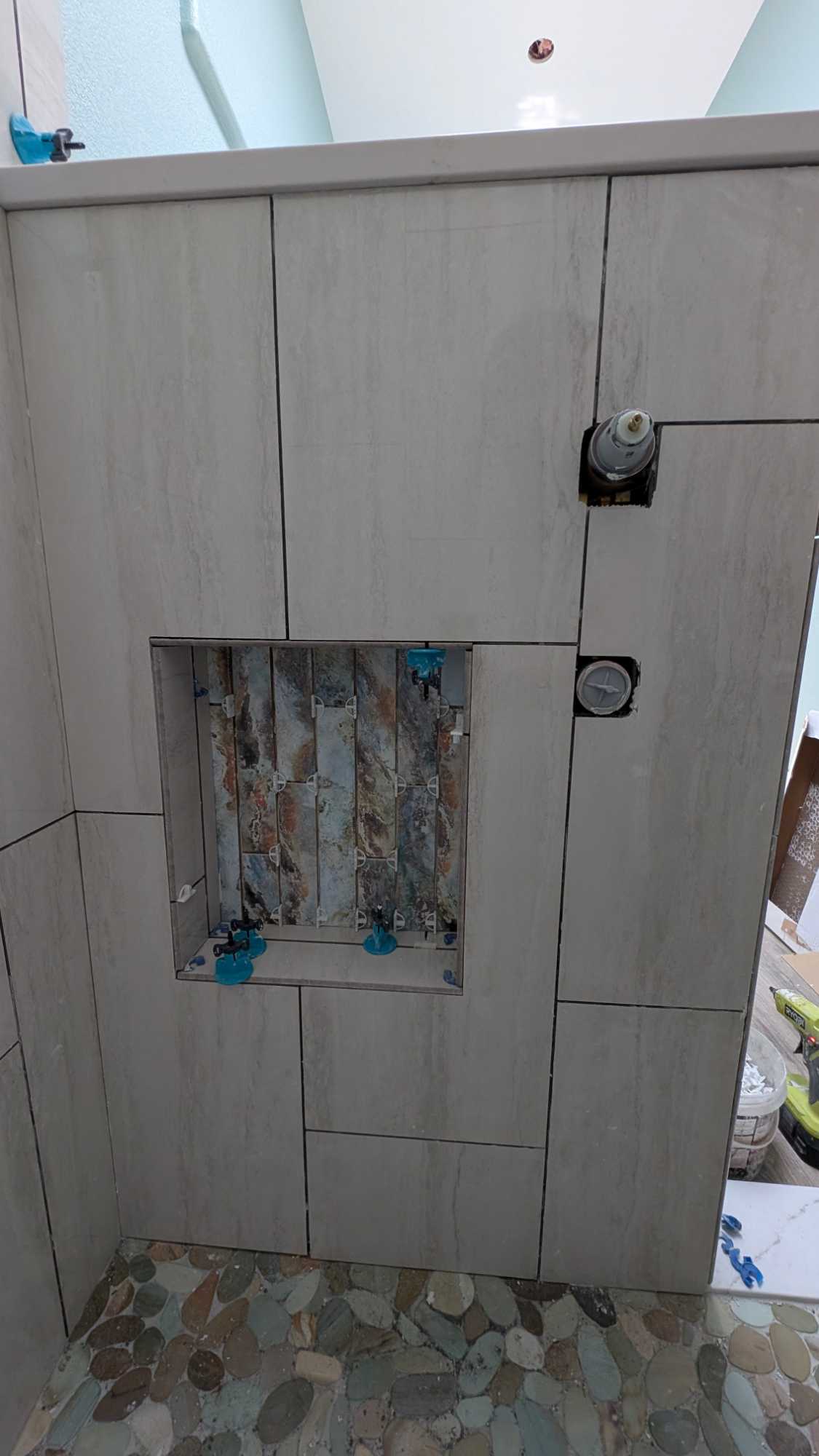 Hall bath shower niche and pony wall set