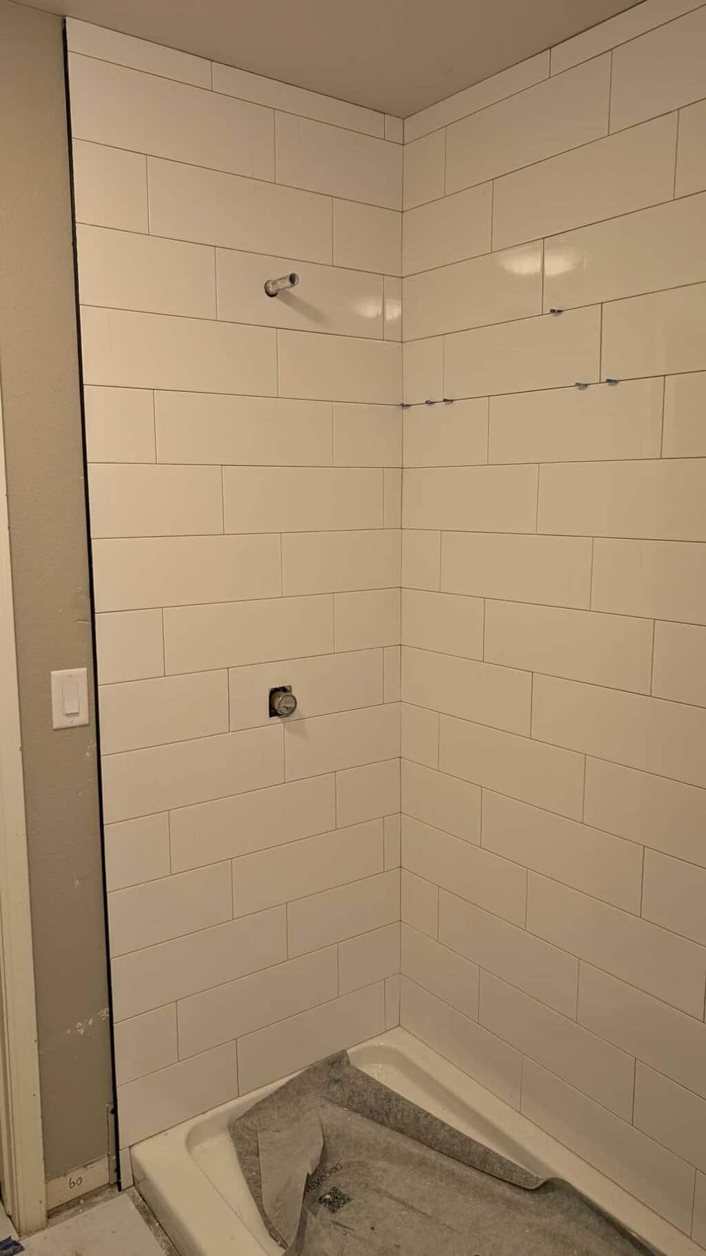 Basement shower surround fully set3