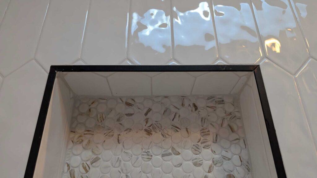 Wrapping picket tile into niche