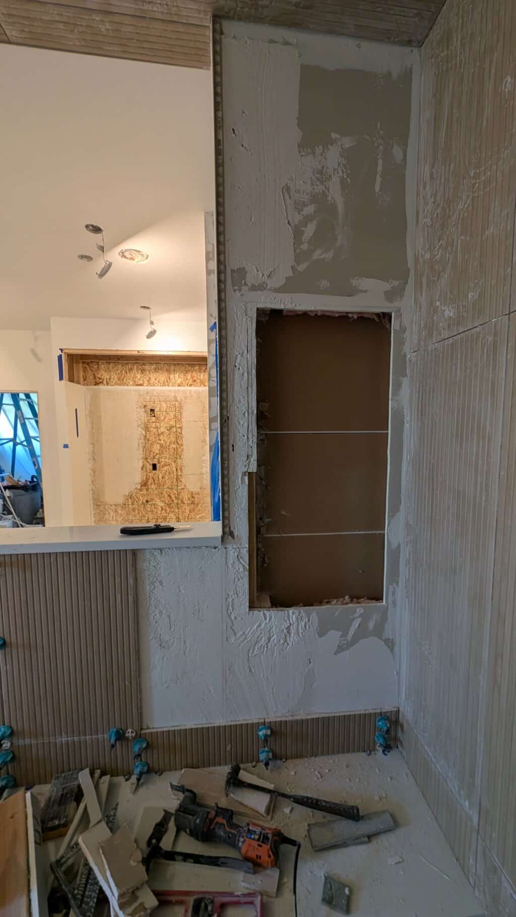 Laying out and cutting the niches2