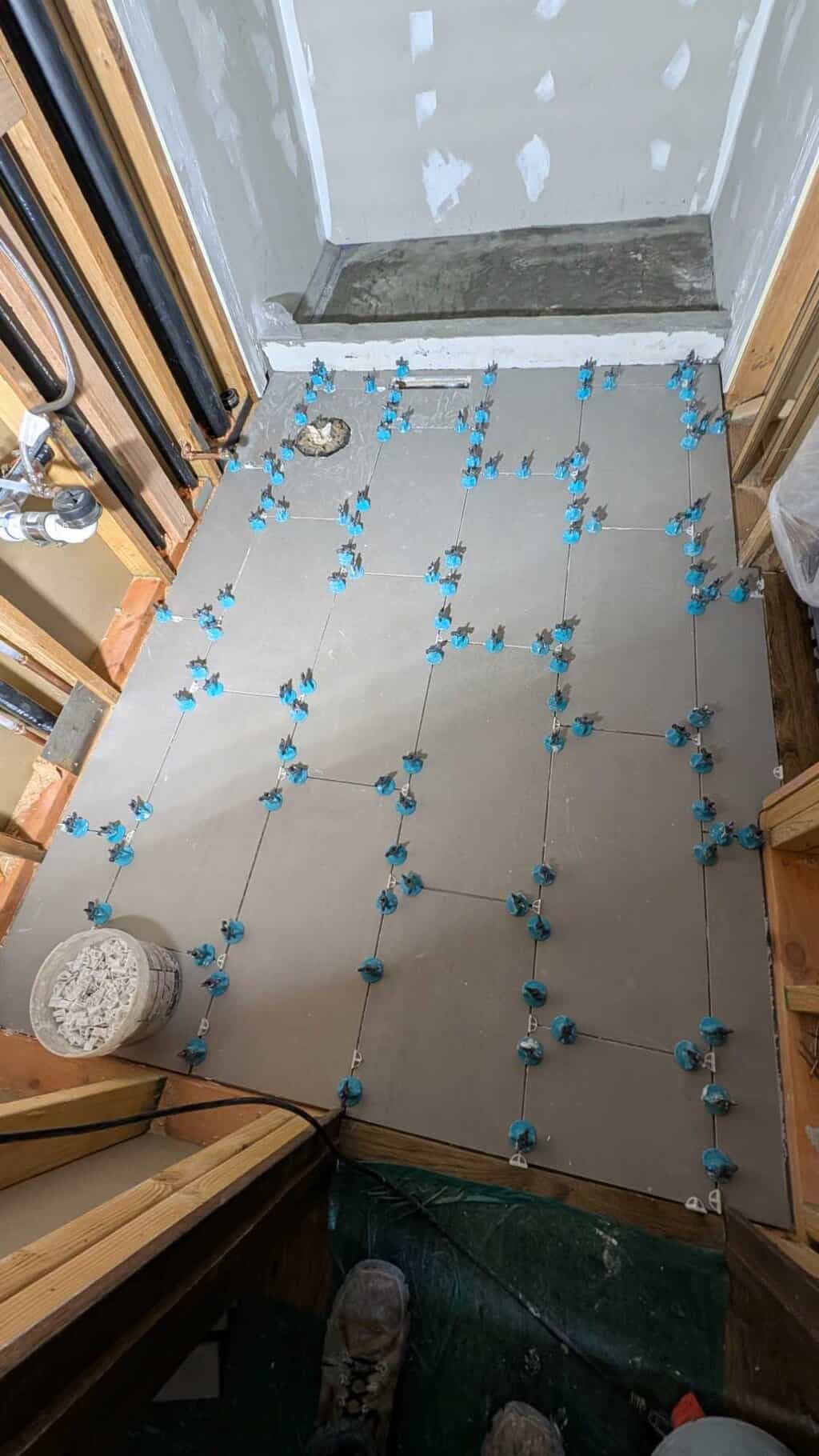 Upstairs bath floor set