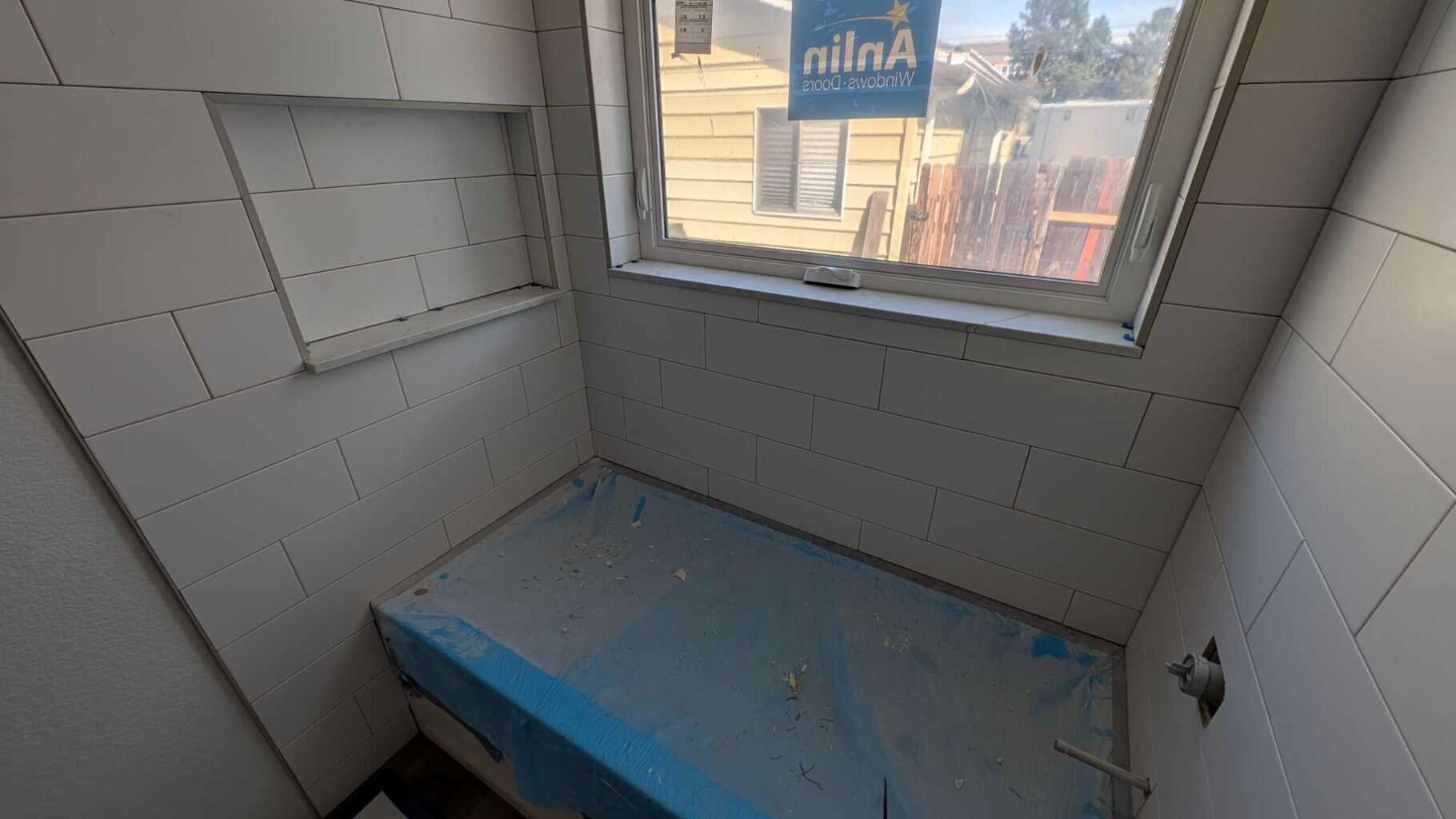 Primary bath tub surround fully set2