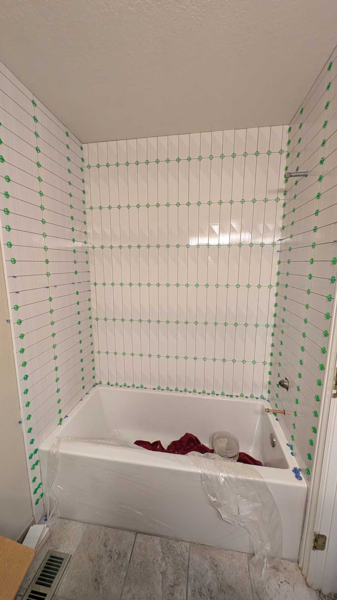 Tub surround completely set