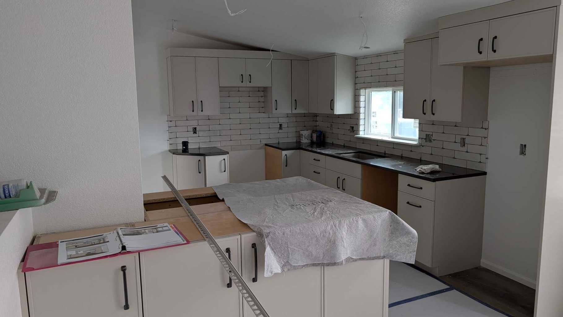 Kitchen backsplash set