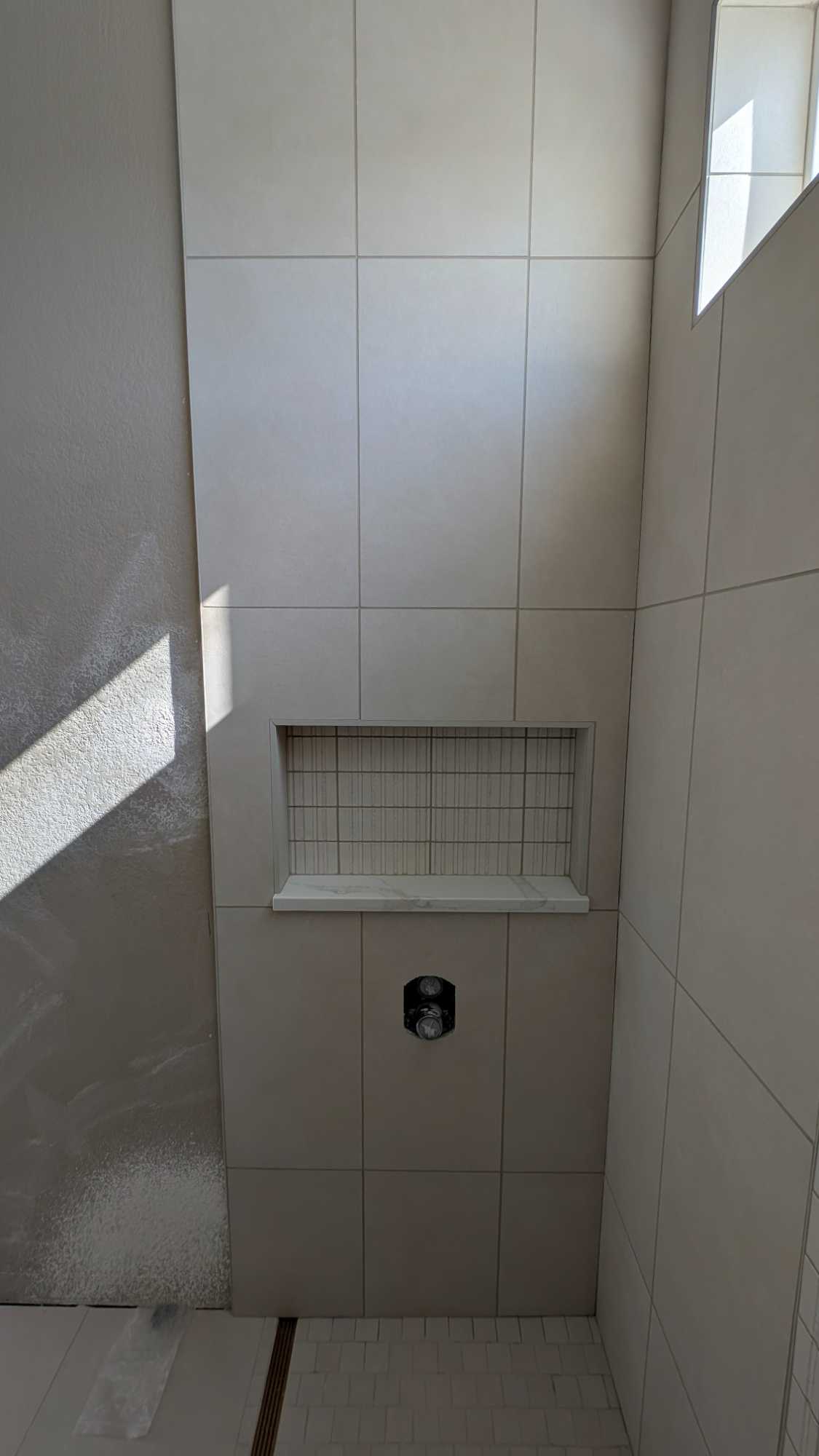 Hall bath shower grouted and finished2