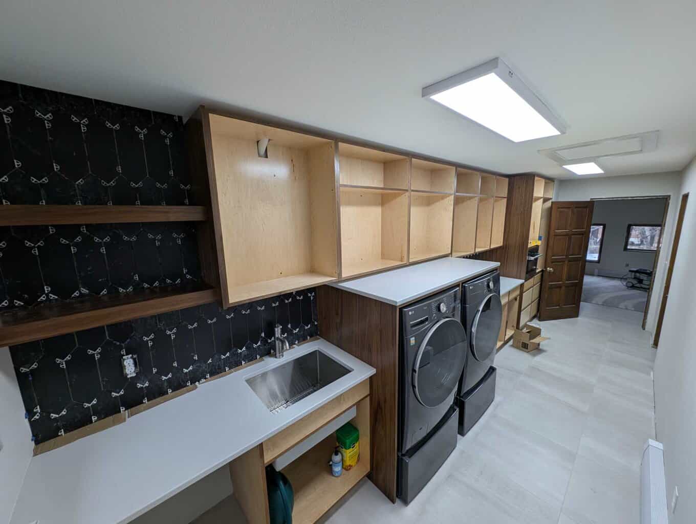 Pantry backsplash fully set