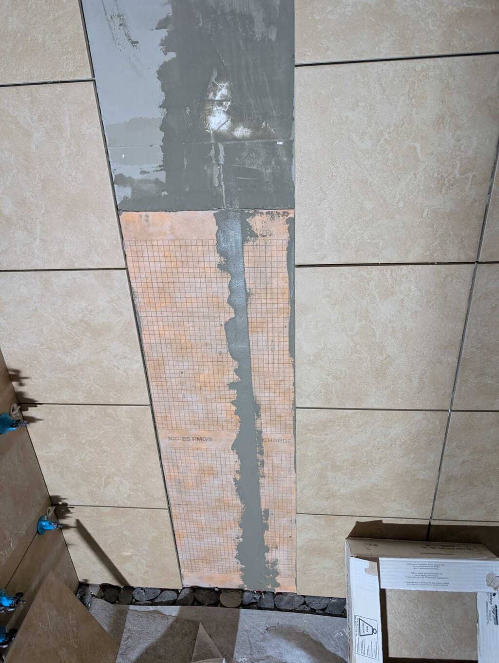 Building up band with Kerdi membrane