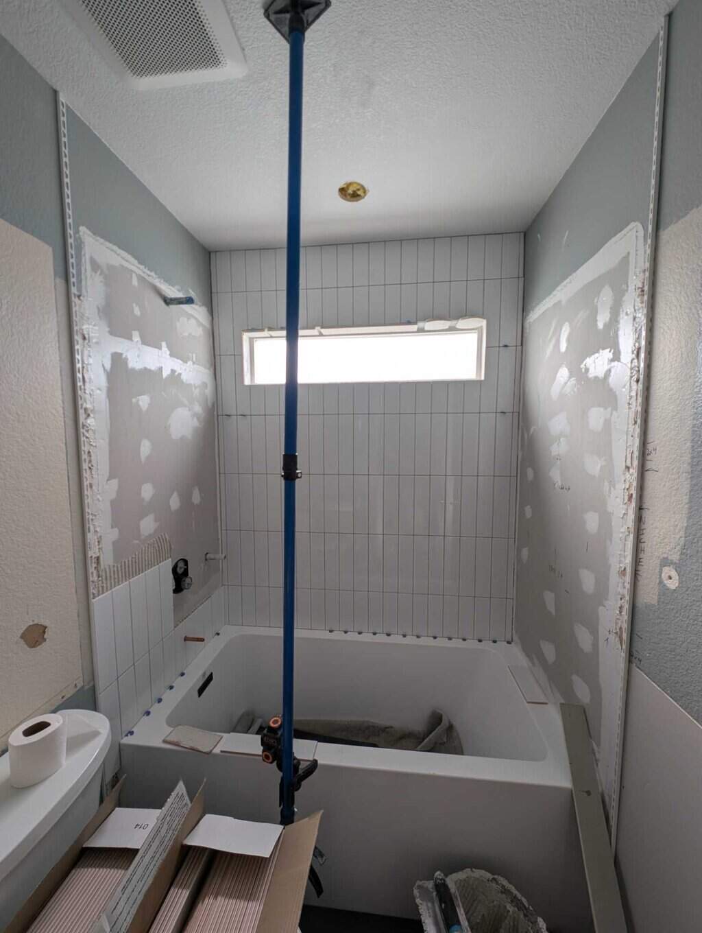 Tiling the tub surround