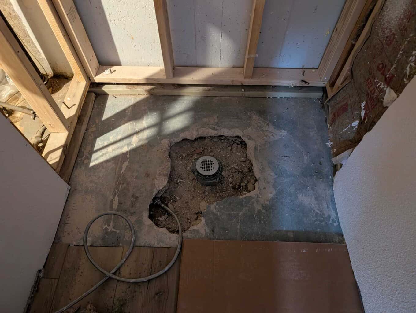 Shower pan to be packed/poured