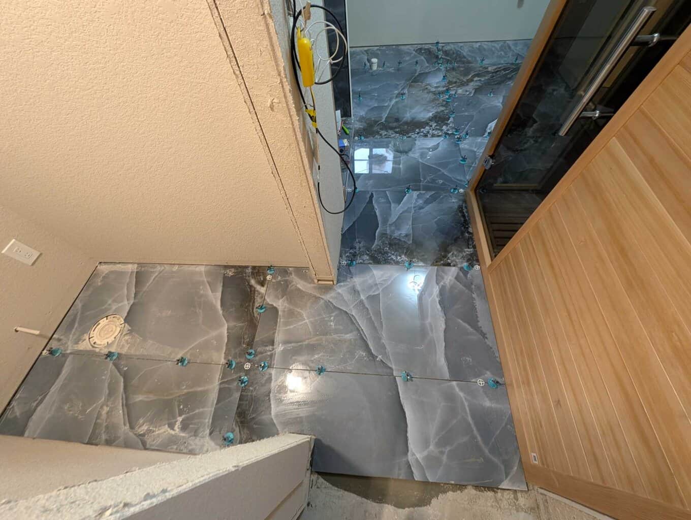 Floor tile mostly set