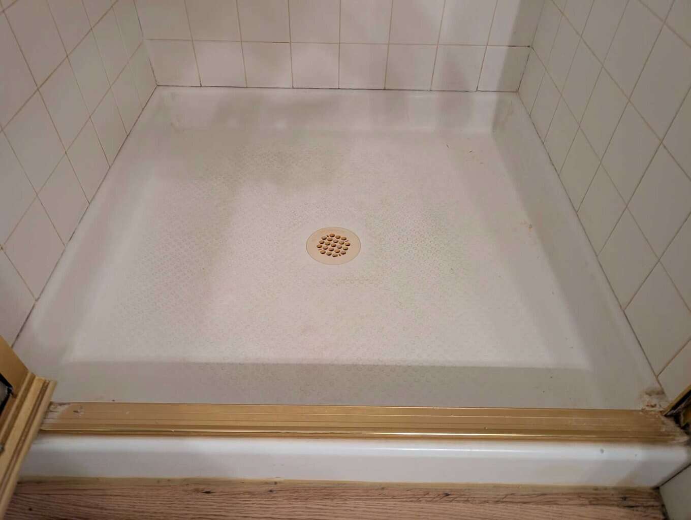 Shower to be recaulked