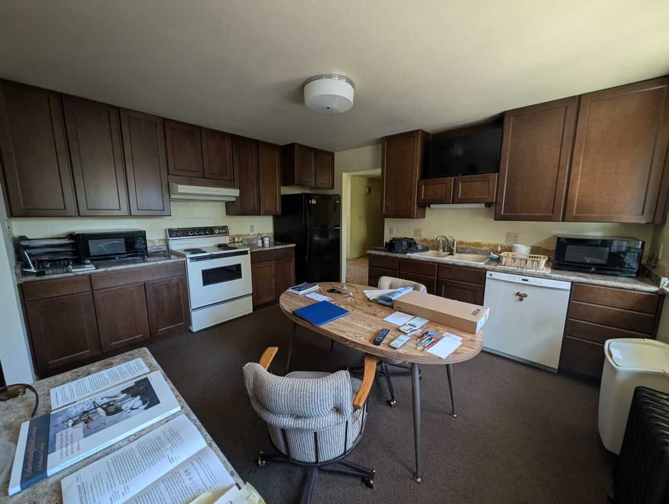 Kitchen backsplash to be tiled