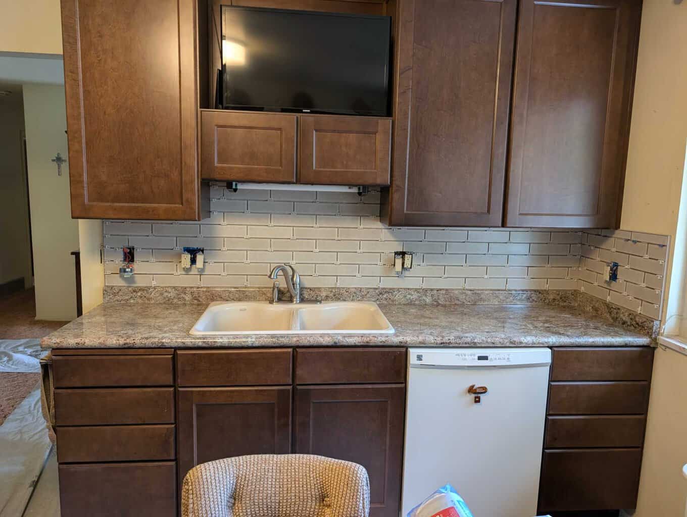 First walls of backsplash set