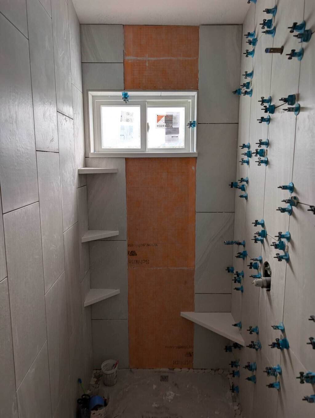 Fabric installed in band, to build it up