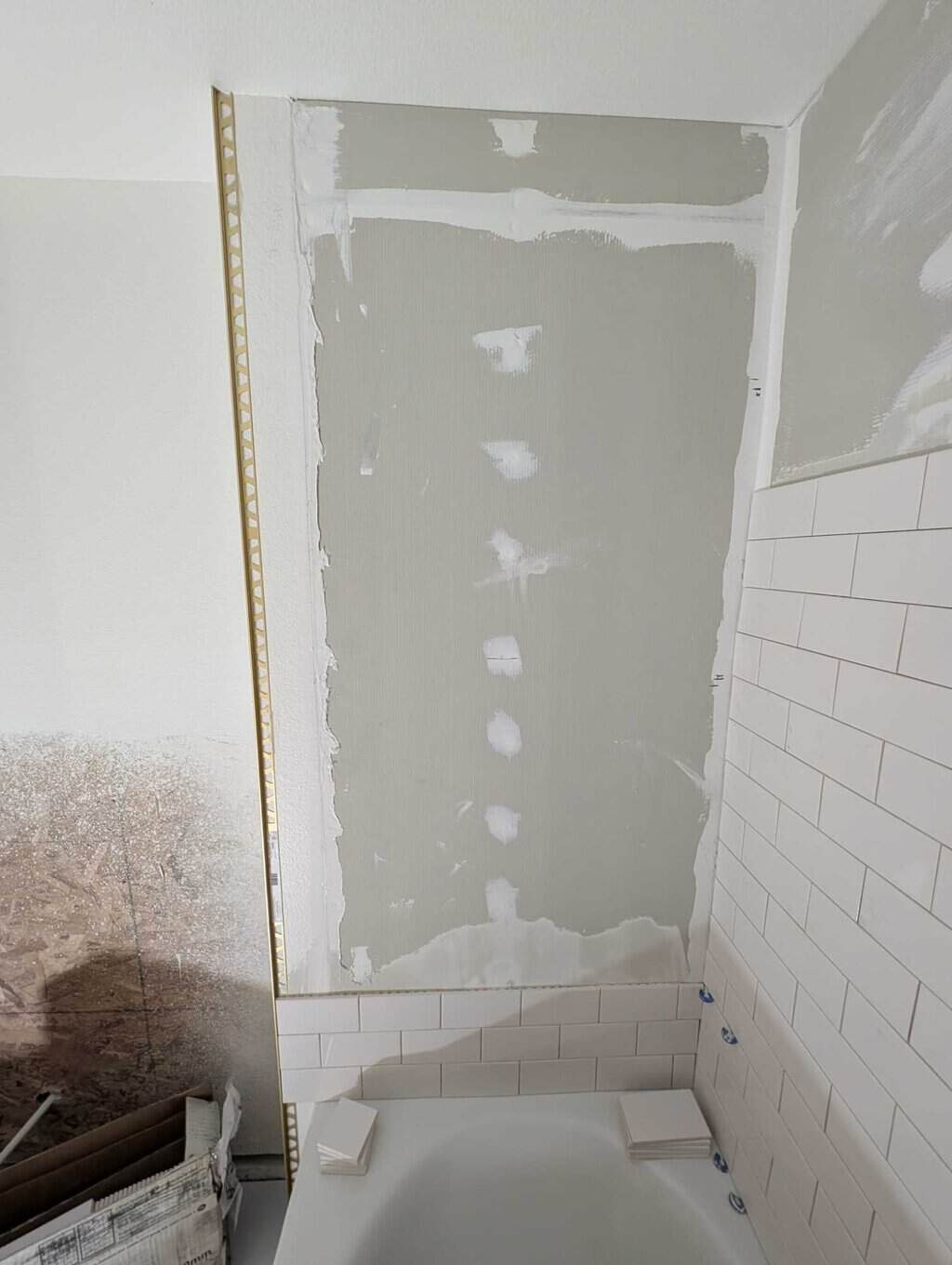 Extra deep niche to be installed