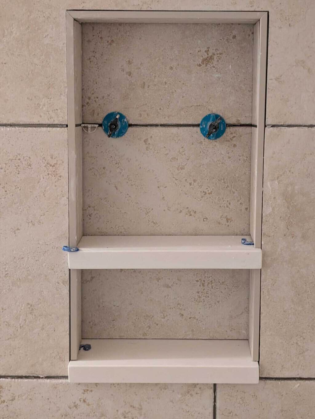Niche fully set