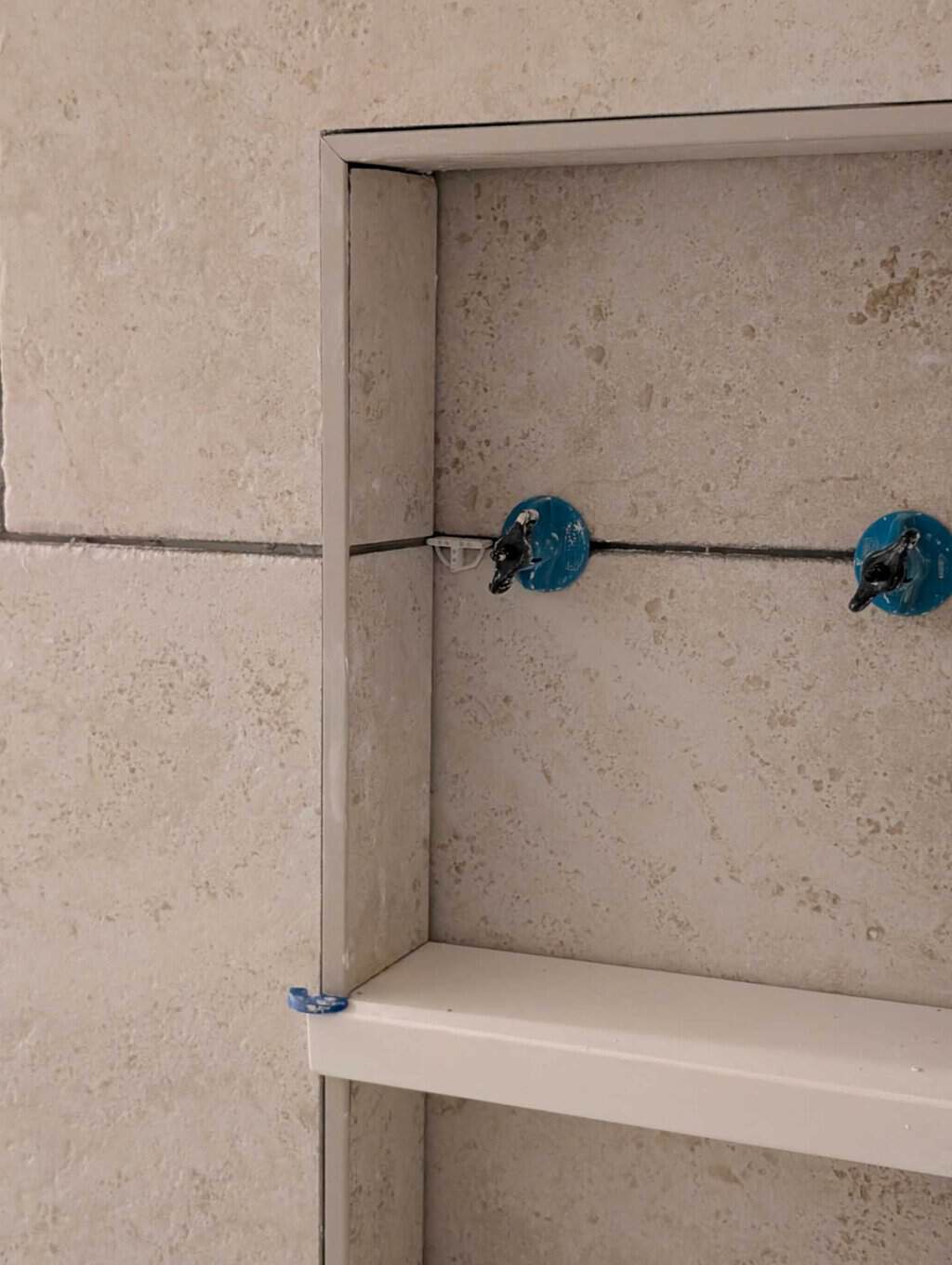 Niche fully set